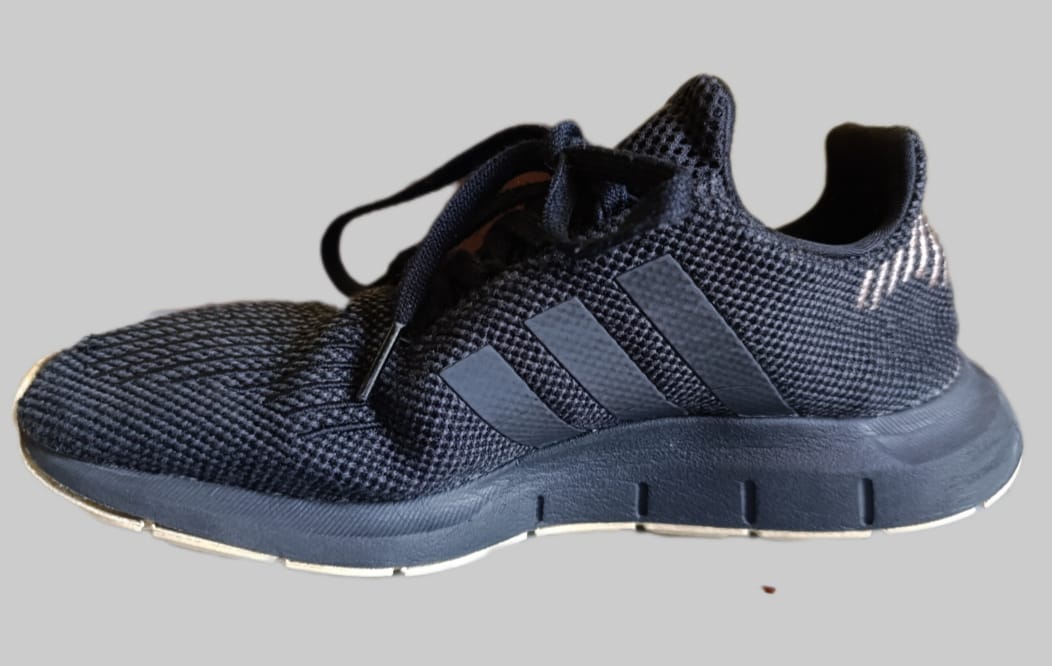 Adidas - Swift Run 1.0 (EUR38) (Excellent)