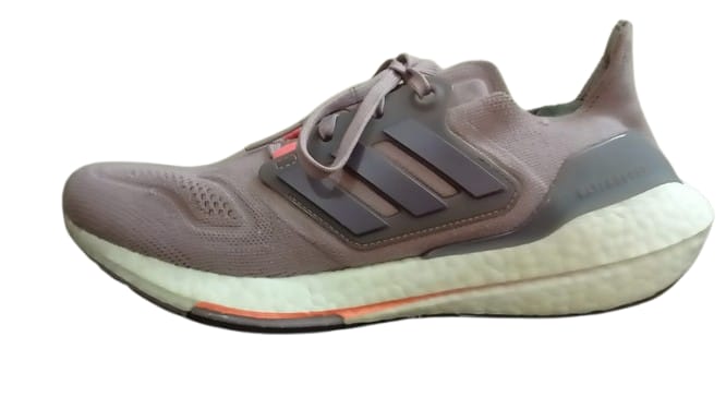 Adidas - UltraBoost 22 (EUR 40) (Very Good)